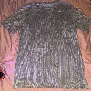 Nike Gray women Shirt size medium